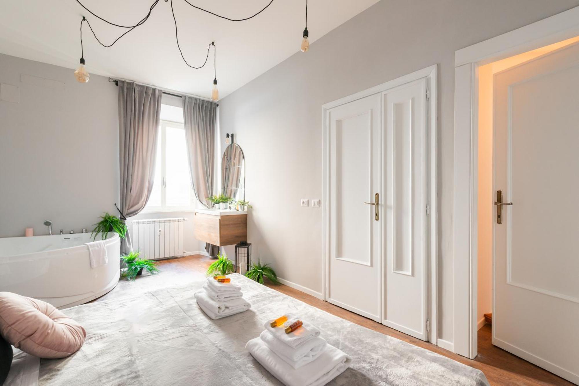 Jacuzzi Termini Apartment Roma Exterior foto